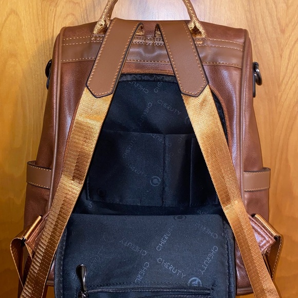 Backpack - Picture 7 of 10